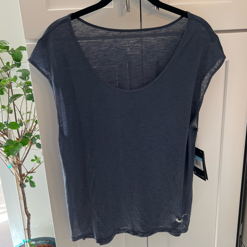Nike Dri-fit NWT Top